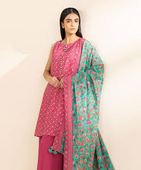 SAPPHIRE – Printed Khaddar 3 Piece Unstitched Suit