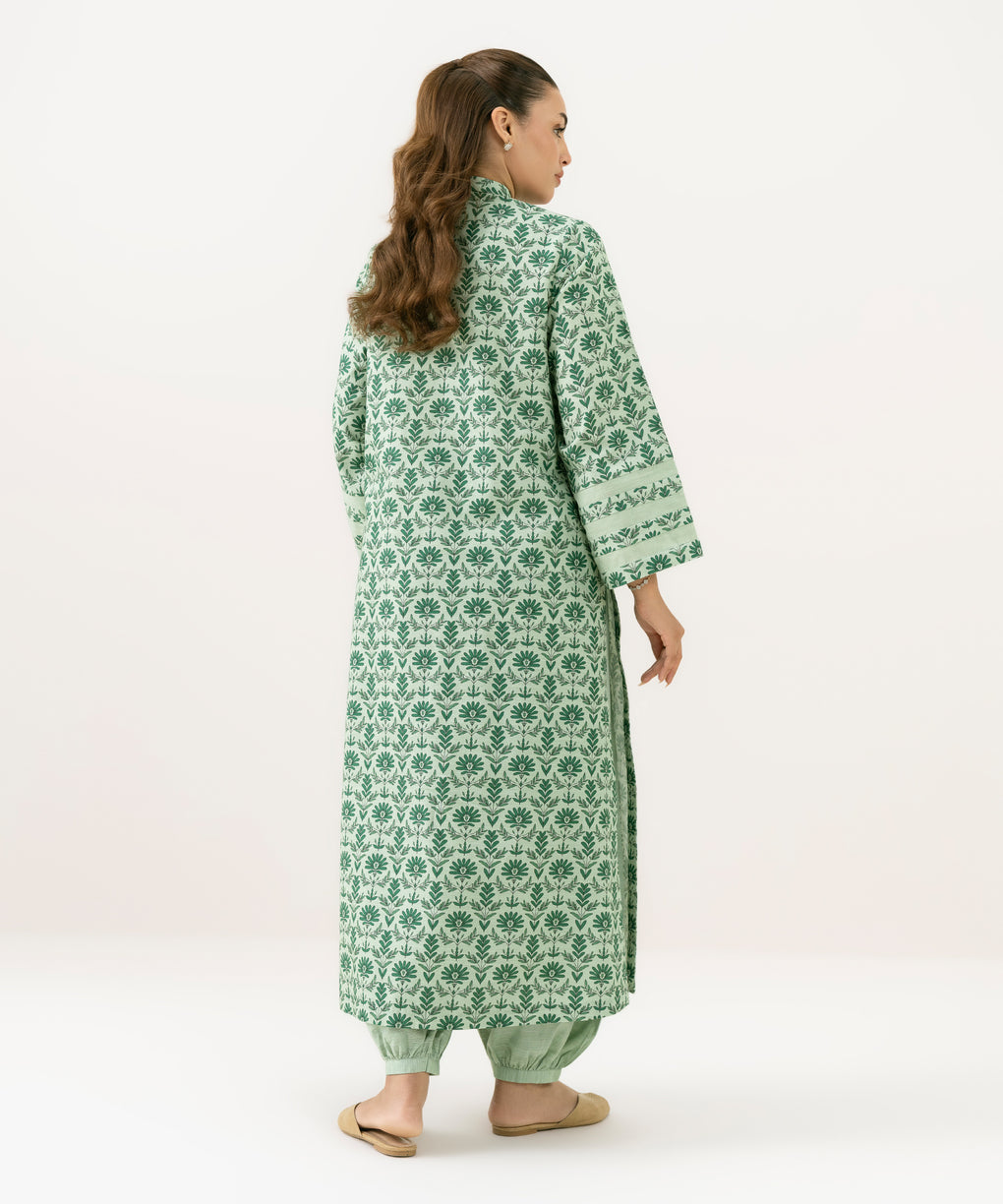 Sapphire 2-Piece Unstitched Khaddar Suit