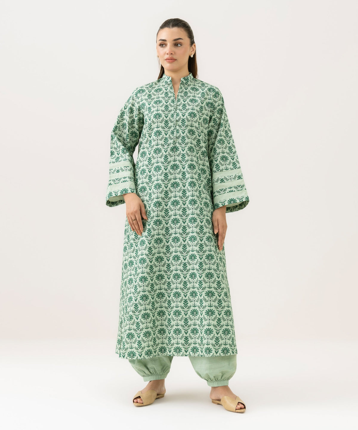 Sapphire 2-Piece Unstitched Khaddar Suit
