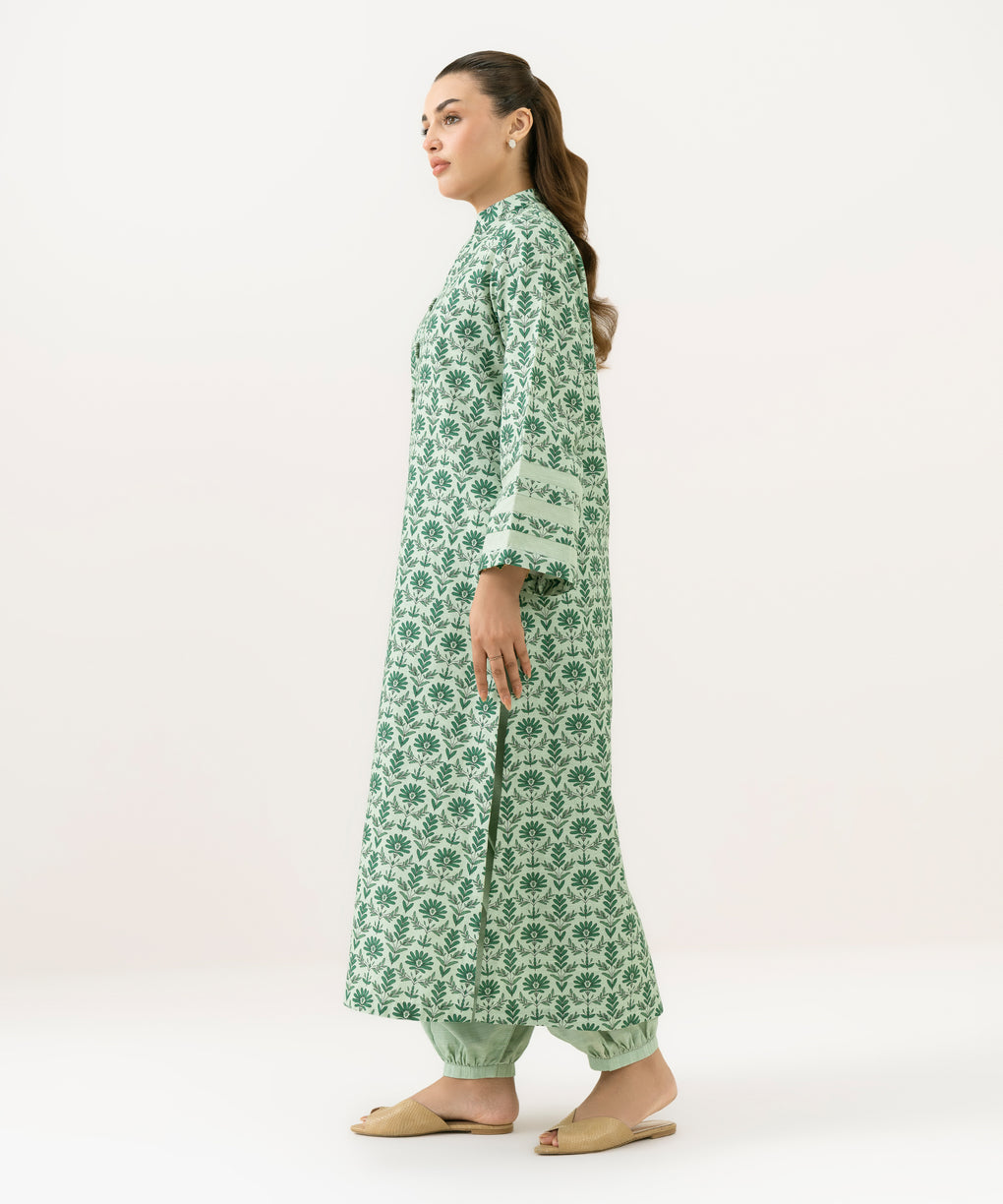 Sapphire 2-Piece Unstitched Khaddar Suit