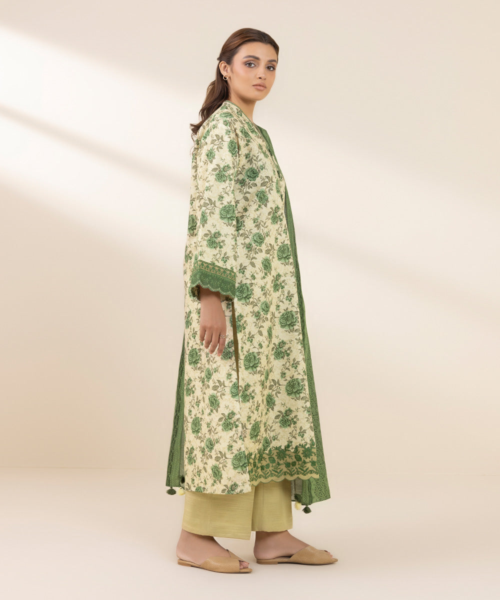 Sapphire 3-Piece Unstitched Printed Khaddar Suit